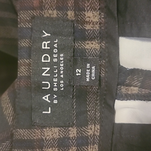 Capris - Picture 2 of 3